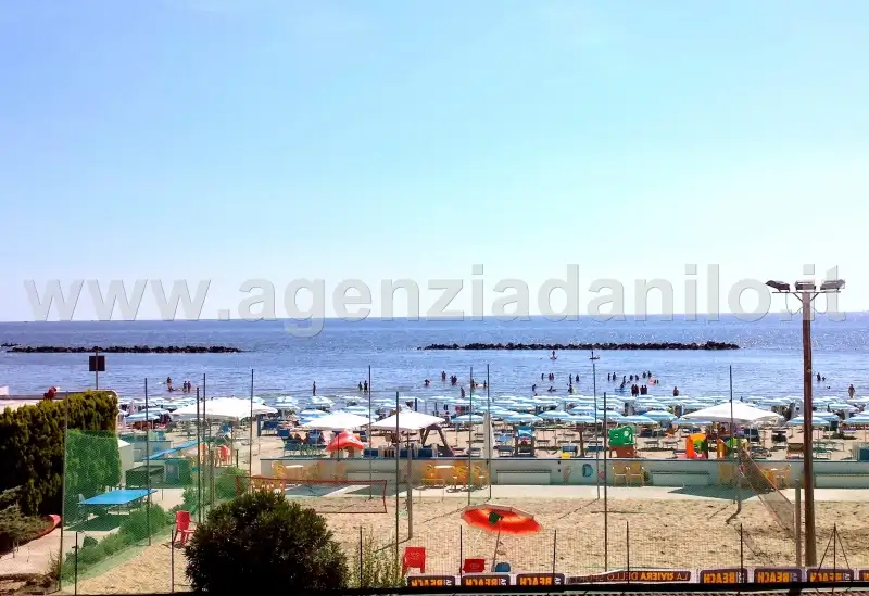 La spiaggia vista dal ballatoio